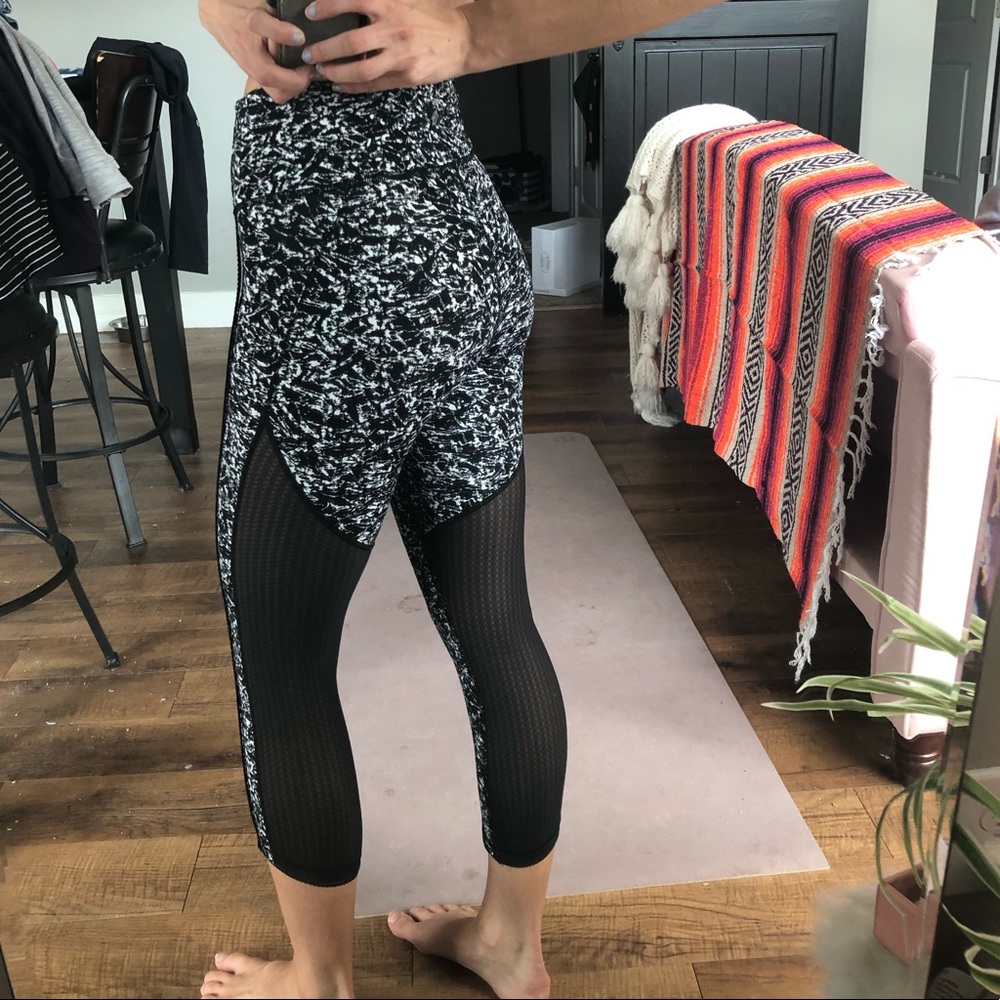 LULULEMON crop leggings